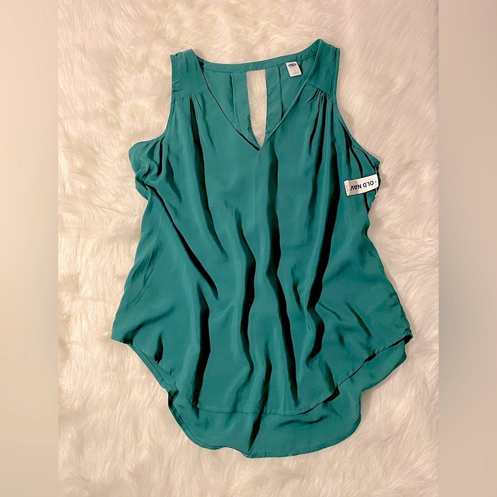 Old navy NWT L top